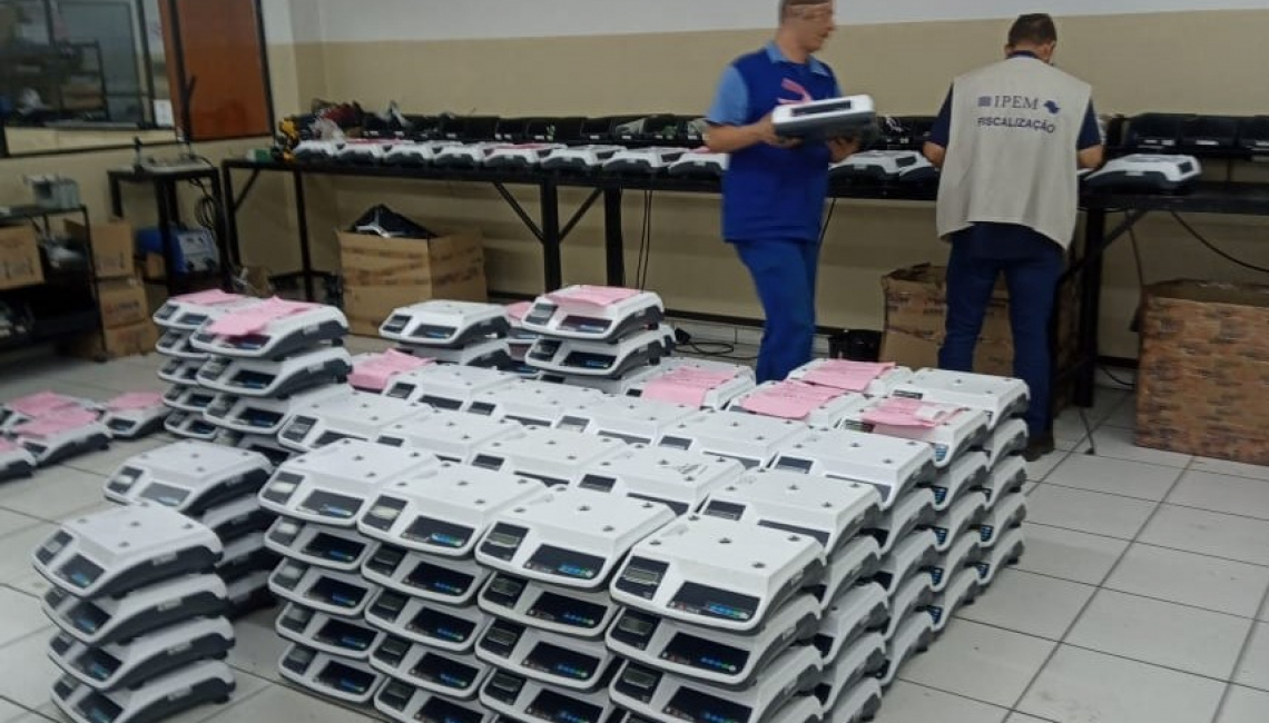 Em Araçatuba, Ipem-SP verifica balanças no fabricante